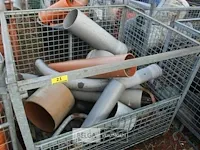 Metalen kooi met pvc hulpstukken - afbeelding 1 van  4