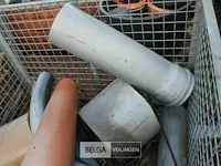Metalen kooi met pvc hulpstukken - afbeelding 3 van  4