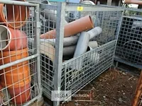 Metalen kooi met pvc hulpstukken - afbeelding 4 van  4