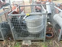 Metalen kooi met pvc hulpstukken - afbeelding 5 van  5