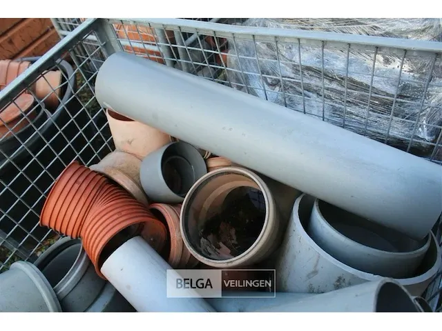 Metalen kooi met pvc hulpstukken - afbeelding 5 van  6