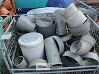 Metalen kooi met pvc hulpstukken - afbeelding 2 van  5