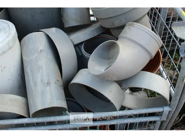Metalen kooi met pvc hulpstukken - afbeelding 5 van  5