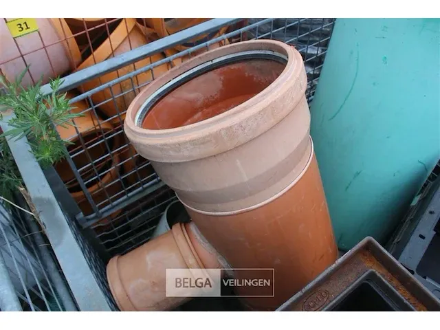Metalen kooi met pvc hulpstukken - afbeelding 3 van  6