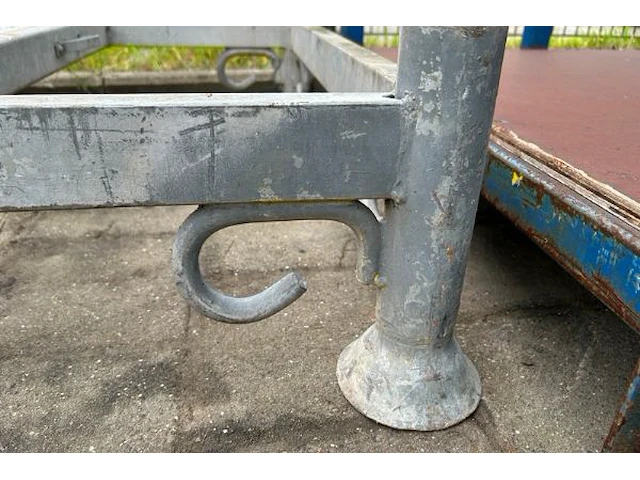 Metalen korf - afbeelding 2 van  4