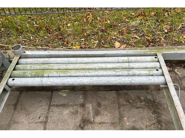 Metalen korf - afbeelding 3 van  4