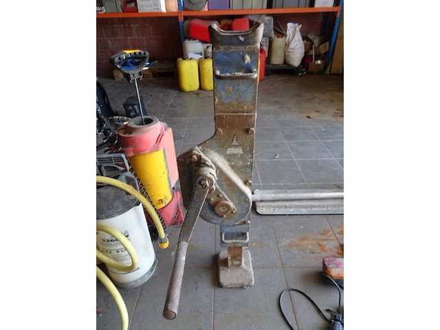 Metalen krik - afbeelding 2 van  2
