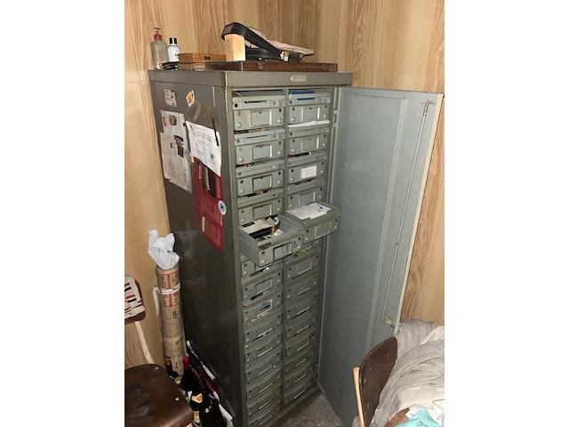 Metalen ladenkast - afbeelding 1 van  1