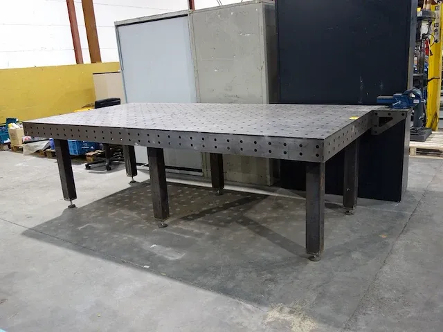Metalen lastafel - afbeelding 1 van  3