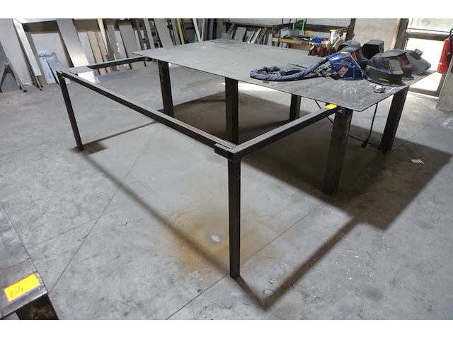 Metalen lastafel - afbeelding 1 van  2