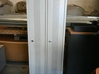 Metalen lockerkast voor 2 personen - afbeelding 2 van  4