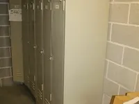 Metalen lockerkast voor 3 personen - afbeelding 2 van  5
