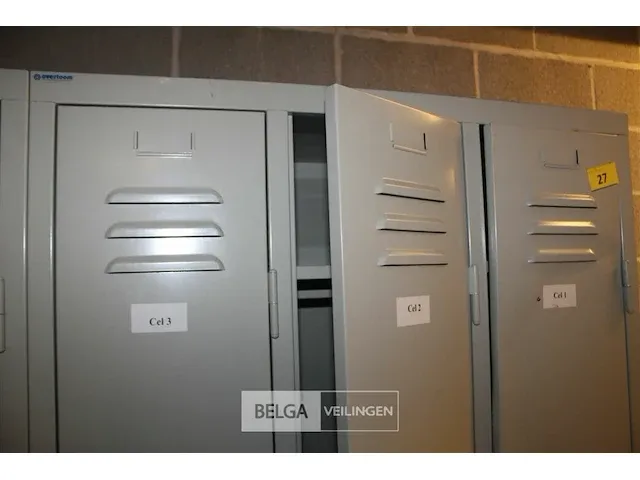 Metalen lockerkast voor 3 personen - afbeelding 3 van  5