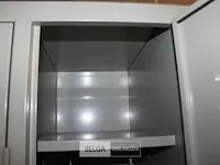 Metalen lockerkast voor 3 personen - afbeelding 4 van  5