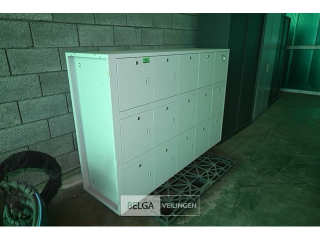 Metalen lockerkast - afbeelding 1 van  5