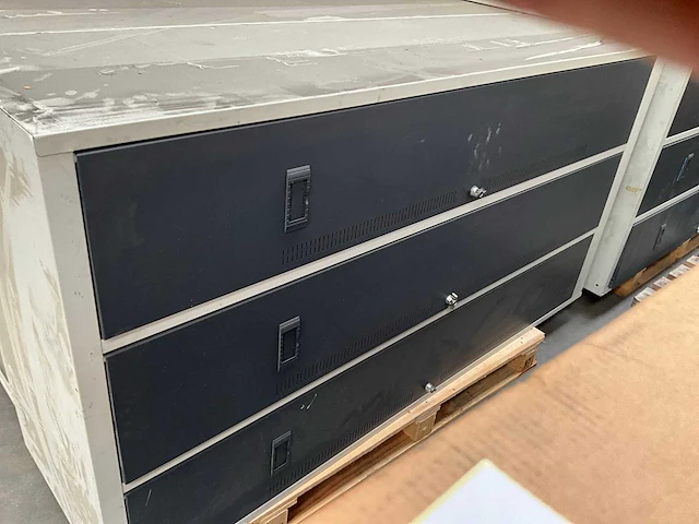 Metalen lockerkasten (5x) - afbeelding 1 van  8