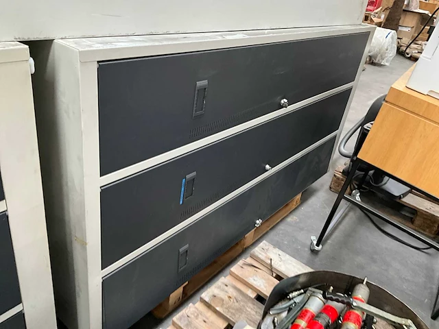 Metalen lockerkasten (5x) - afbeelding 2 van  8