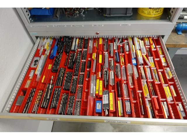 Metalen materiaalkast + inhoud - afbeelding 8 van  12