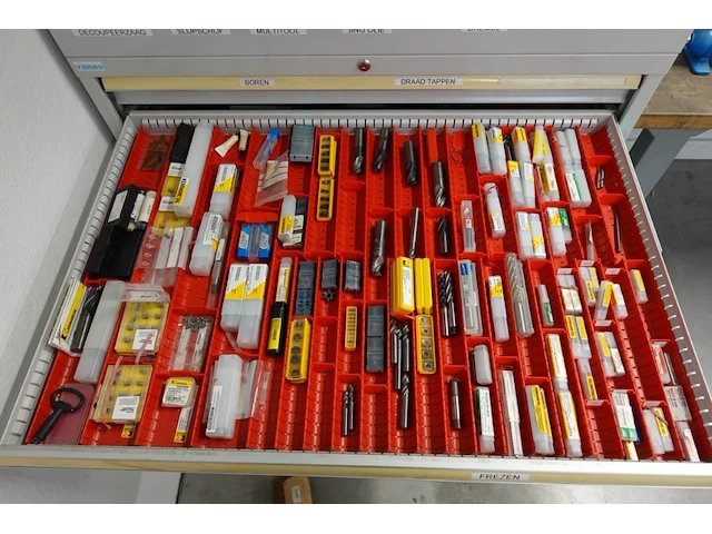 Metalen materiaalkast + inhoud - afbeelding 9 van  12