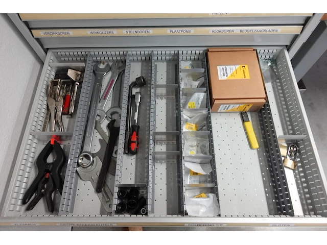 Metalen materiaalkast + inhoud - afbeelding 11 van  12