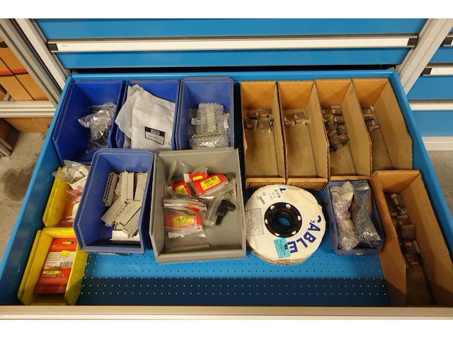 Metalen materiaalkast + inhoud - afbeelding 8 van  17