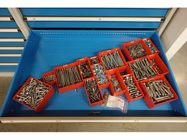 Metalen materiaalkast + inhoud - afbeelding 2 van  15