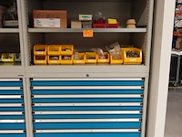 Metalen materiaalkast + inhoud - afbeelding 1 van  15