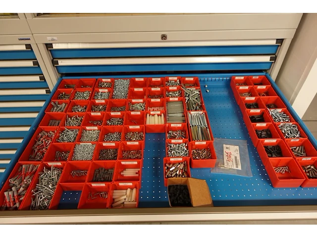 Metalen materiaalkast + inhoud - afbeelding 11 van  15