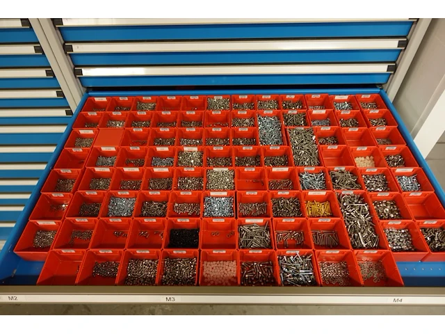 Metalen materiaalkast + inhoud - afbeelding 12 van  15