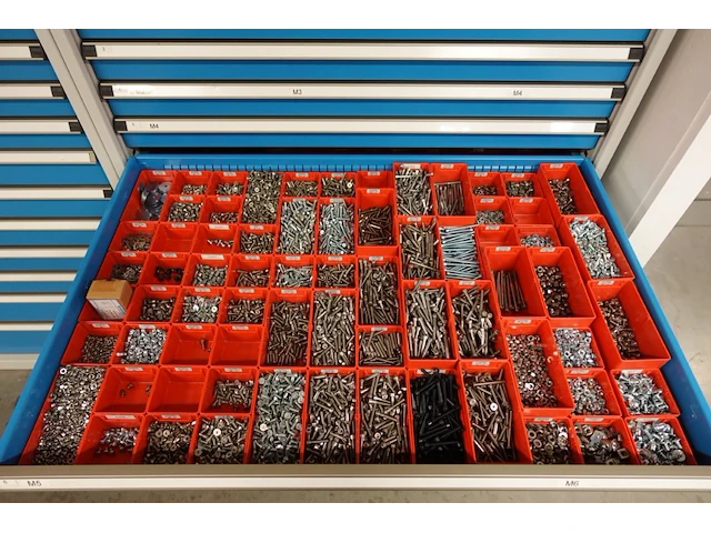 Metalen materiaalkast + inhoud - afbeelding 14 van  15