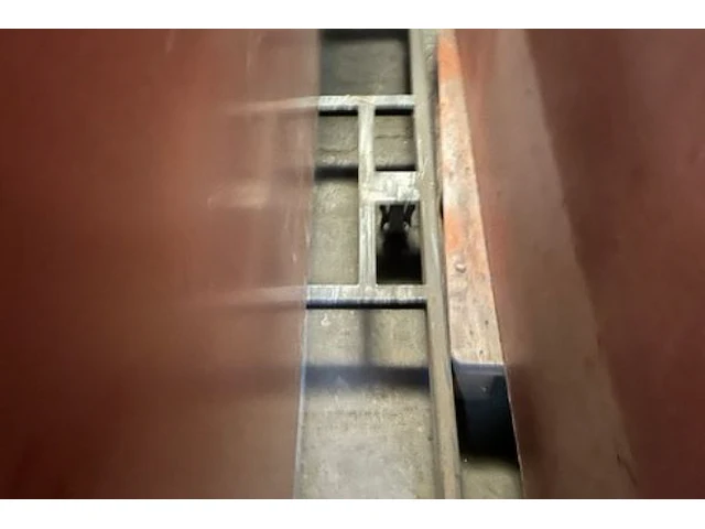 Metalen mobiele bok met inhoud - afbeelding 4 van  6