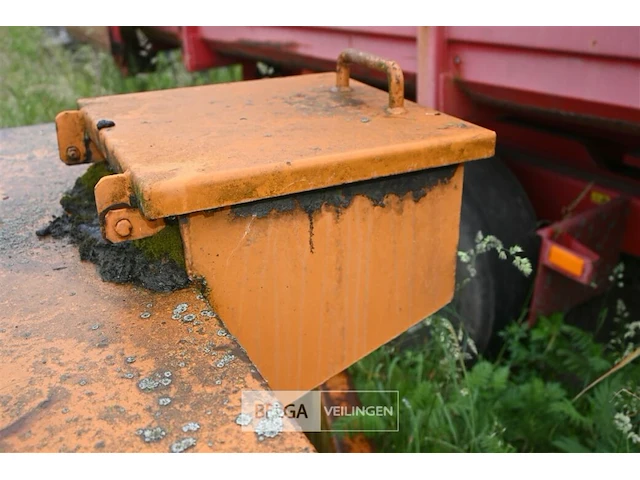 Metalen olievat met opvangbak - afbeelding 3 van  6