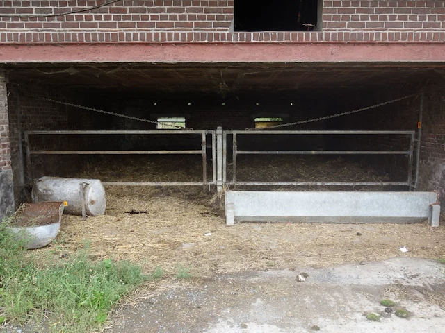 Metalen omheining - afbeelding 1 van  4