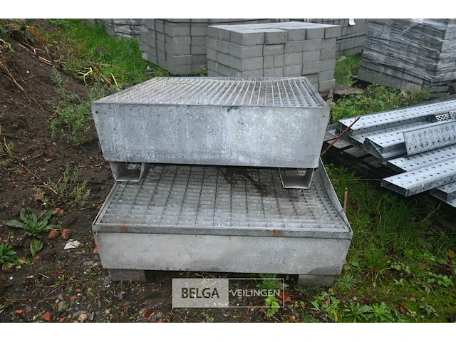 Metalen onderstel + 3 opvangbakken - afbeelding 6 van  8