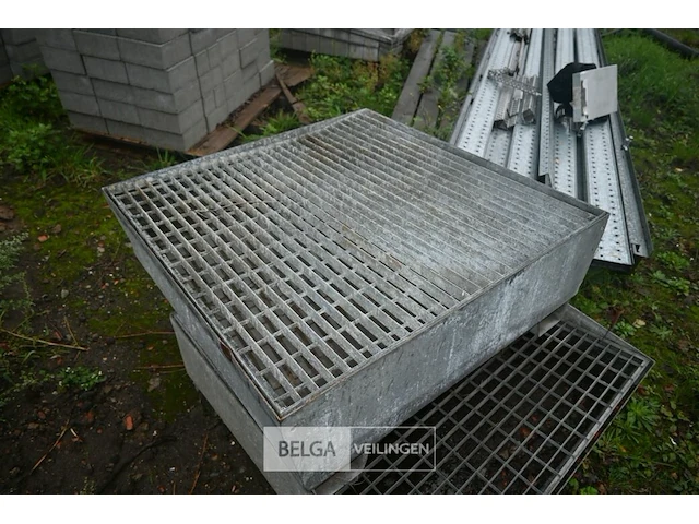 Metalen onderstel + 3 opvangbakken - afbeelding 7 van  8