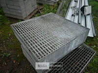 Metalen onderstel + 3 opvangbakken - afbeelding 7 van  8