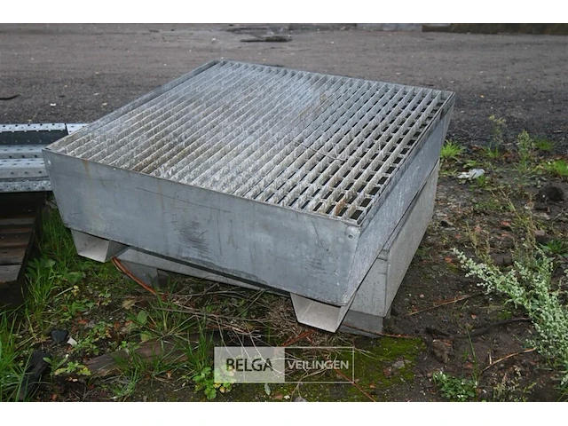 Metalen onderstel + 3 opvangbakken - afbeelding 8 van  8