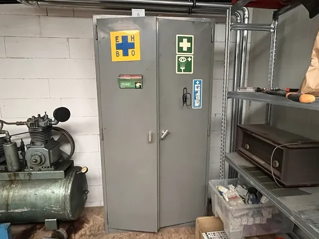 Metalen opbergkast - afbeelding 1 van  6