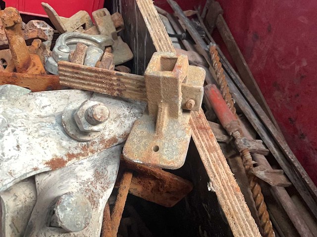 Metalen opbergkoffer met divers gereedschap - afbeelding 4 van  16