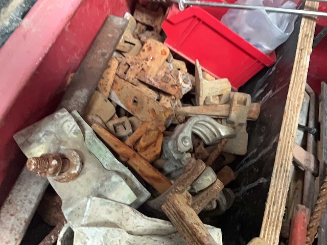 Metalen opbergkoffer met divers gereedschap - afbeelding 5 van  16