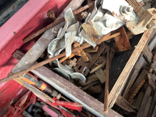 Metalen opbergkoffer met divers gereedschap - afbeelding 6 van  16