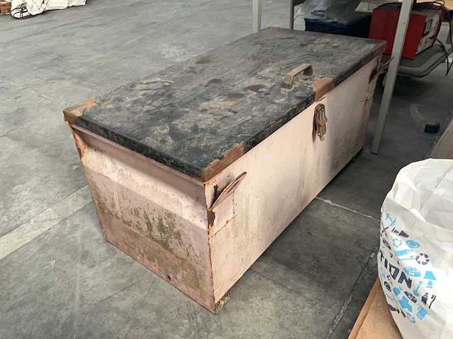 Metalen opbergkoffer met divers gereedschap - afbeelding 10 van  16