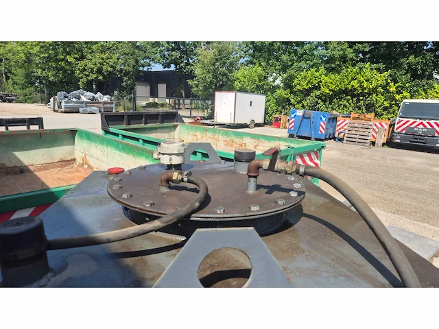 Metalen opslagtank 1000l – dubbelwandig met opvangbak (2x) - afbeelding 7 van  7
