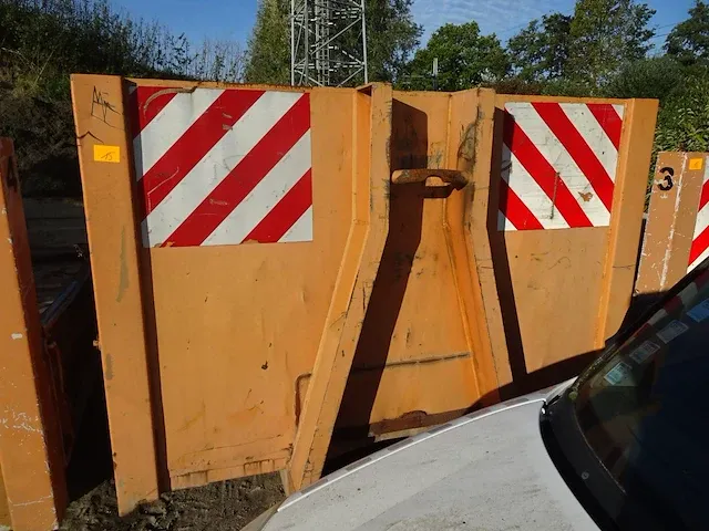 Metalen optrekcontainer - afbeelding 2 van  4