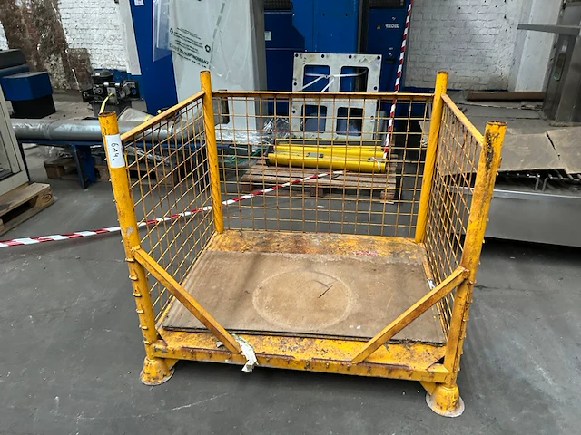 Metalen pallet - afbeelding 1 van  3