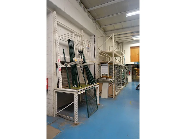Metalen palletstelling + buizenrek - afbeelding 1 van  4