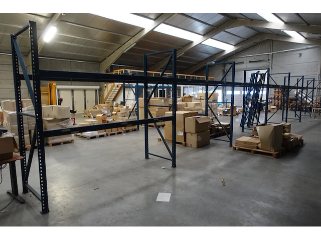 Metalen palletstelling - afbeelding 1 van  2