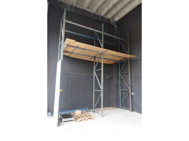 Metalen palletstelling - afbeelding 1 van  4
