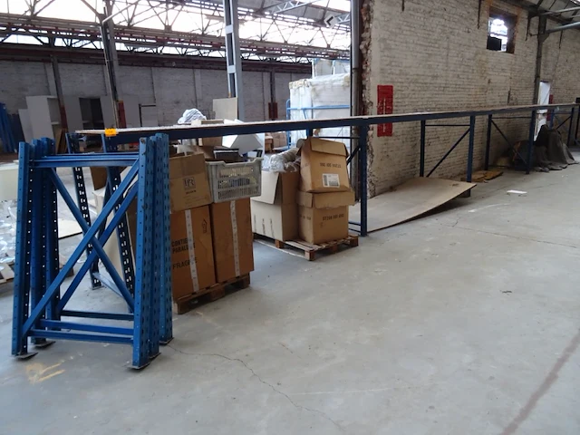 Metalen palletstelling - afbeelding 1 van  7