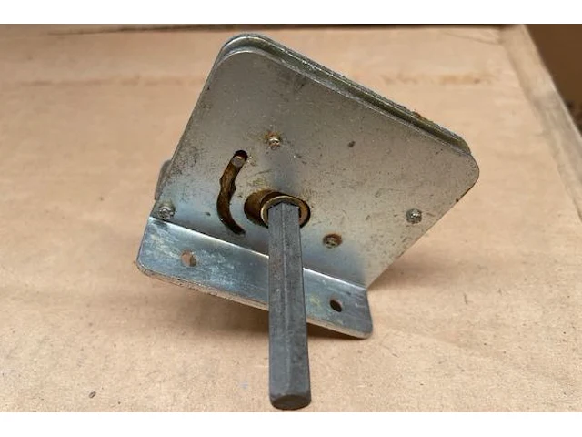 Metalen paneelsluitingen - afbeelding 2 van  4